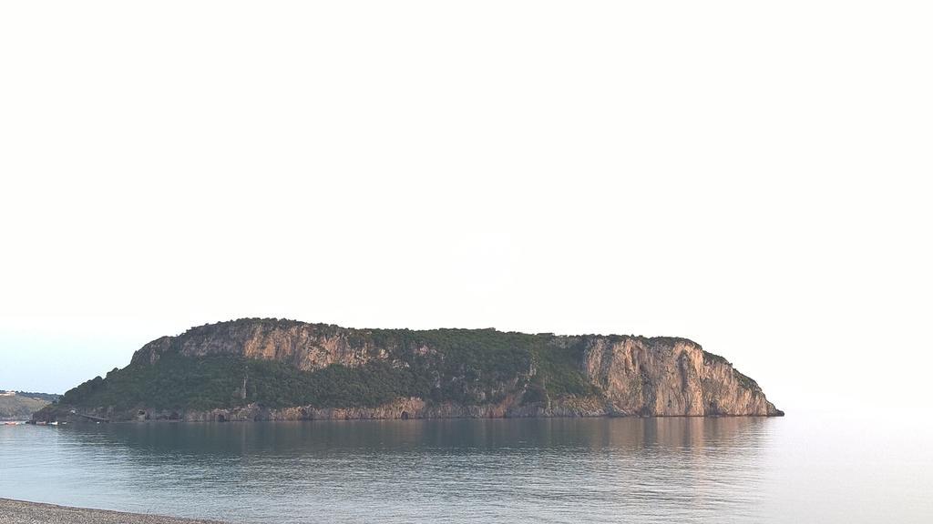 La Corte Delle Rose B&B Praia a Mare Eksteriør bilde